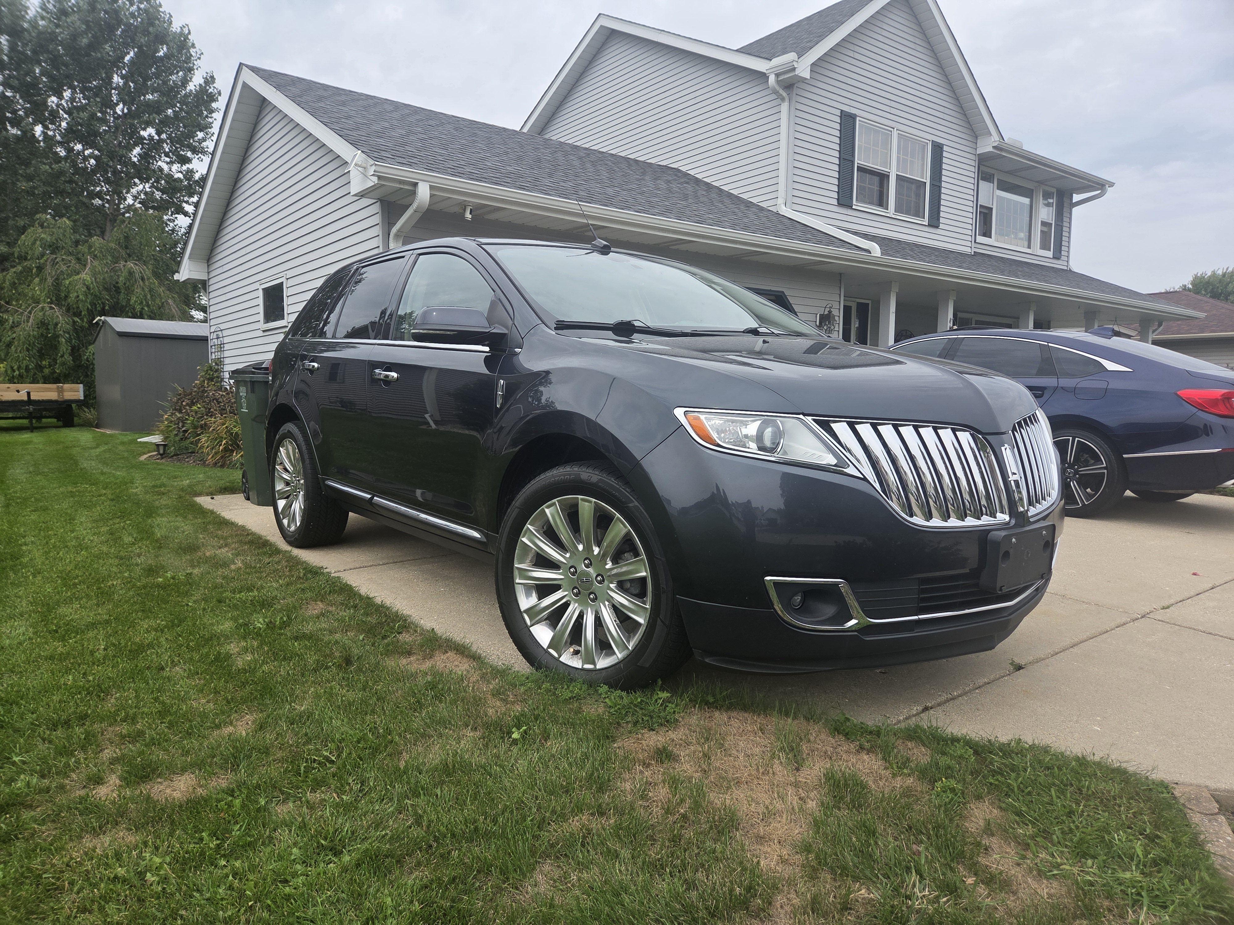 Used 2013 Lincoln MKX AWD image 14