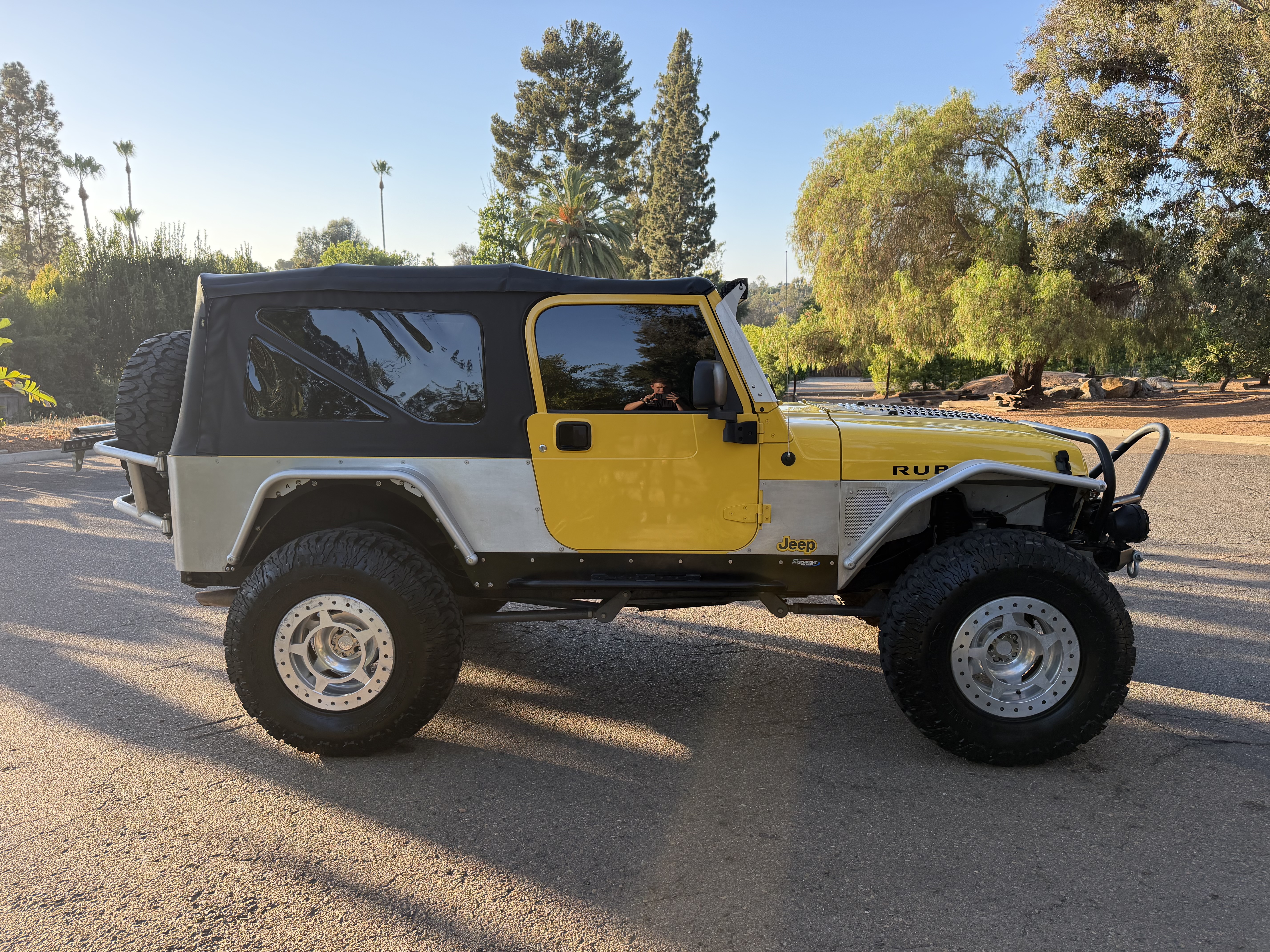 Used 2006 Jeep Wrangler Unlimited Rubicon w/ Security Group AWD/4WD image 6