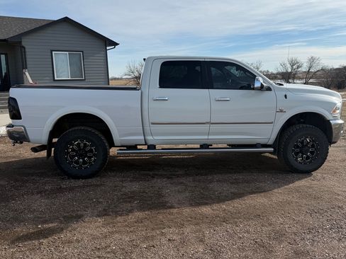 Used 2017 RAM 2500 Laramie image 5