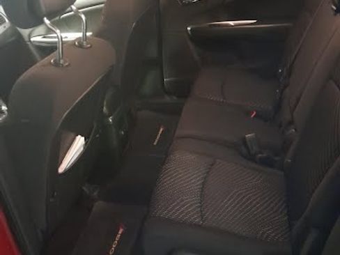 Used 2015 Dodge Journey SXT w/ Flexible Seating Group image 8