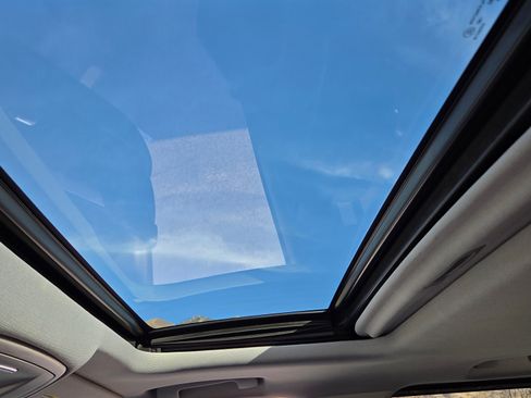 Used 2014 Chevrolet Silverado 1500 LTZ Z71 image 11