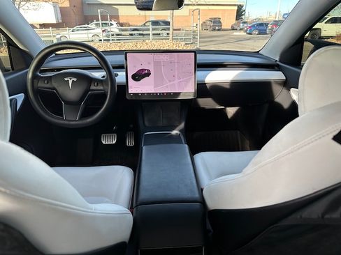 Used 2021 Tesla Model Y Performance image 14
