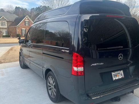Used 2016 Mercedes-Benz Metris Passenger image 6