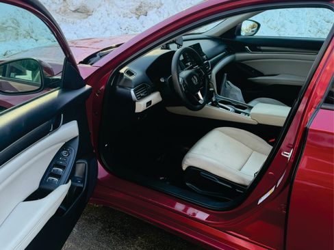 Used 2018 Honda Accord LX image 12