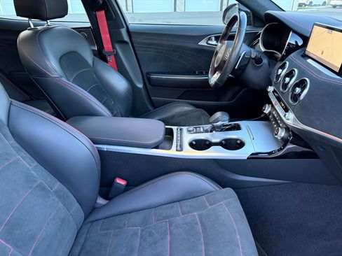 Used 2023 Kia Stinger GT2 image 11