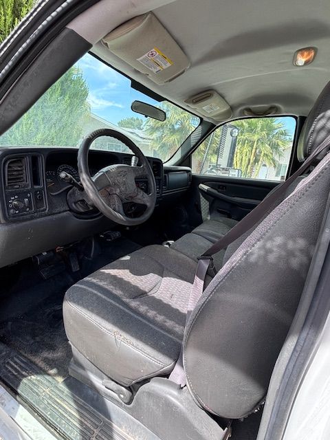 Used 2005 Chevrolet Silverado 3500 2WD Regular Cab image 10