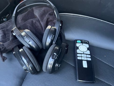 Used 2014 INFINITI QX80 2WD w/ Deluxe Touring Package image 11