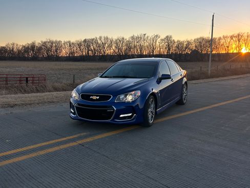 Used 2016 Chevrolet SS image 1