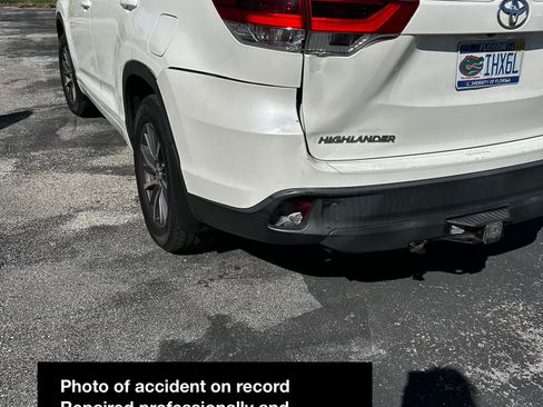 Used 2018 Toyota Highlander XLE AWD/4WD image 18