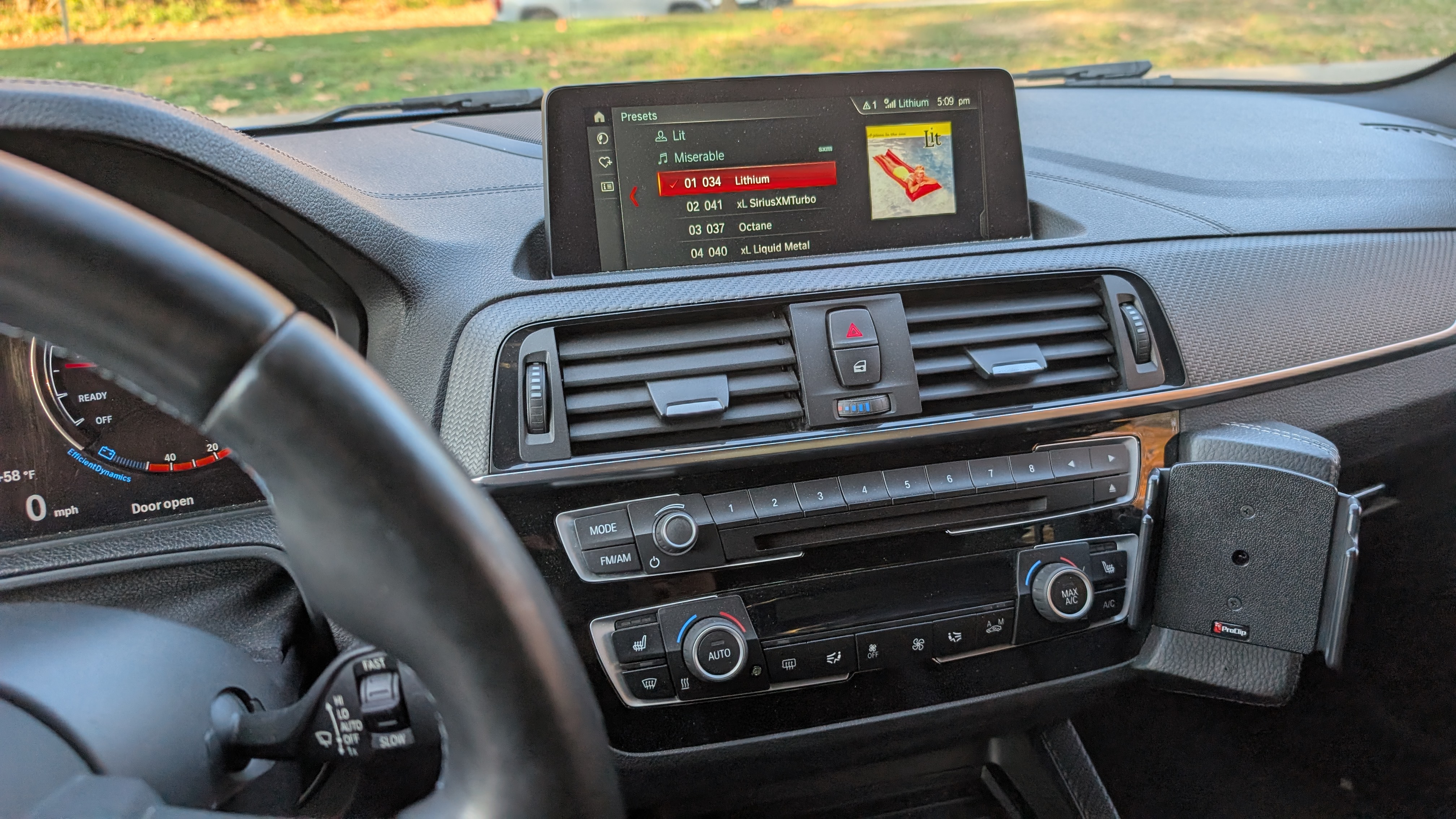 Used 2018 BMW M2 RWD image 13