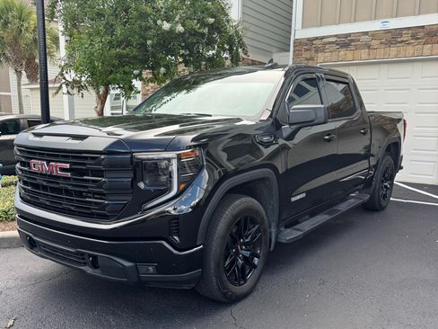 Used 2025 GMC Sierra 1500 Elevation AWD/4WD image 1