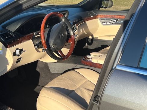 Used 2007 Mercedes-Benz S 550 S 550 4MATIC Sedan 4D image 10