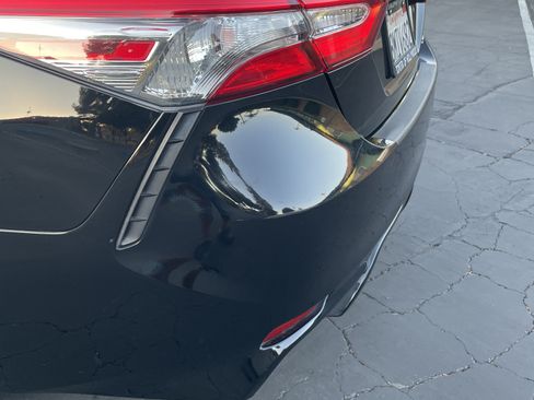 Used 2019 Toyota Camry SE w/ Carpet Mat Package image 13