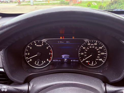 Used 2022 Nissan Altima 2.5 SV w/ SV Premium Package FWD image 12