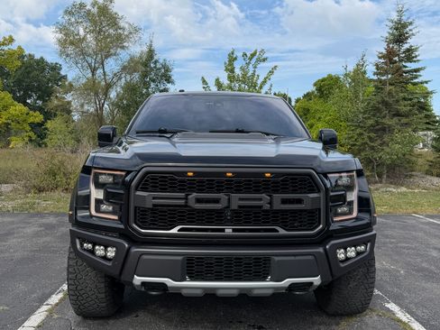 Used 2017 Ford F150 Raptor w/ Equipment Group 802A Luxury AWD/4WD image 6