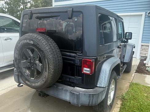 Used 2016 Jeep Wrangler Sport w/ Quick Order Package 24S AWD/4WD image 4