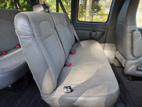 Used 2019 Chevrolet Express 3500 LT w/ LT Preferred Equipment Group image 12