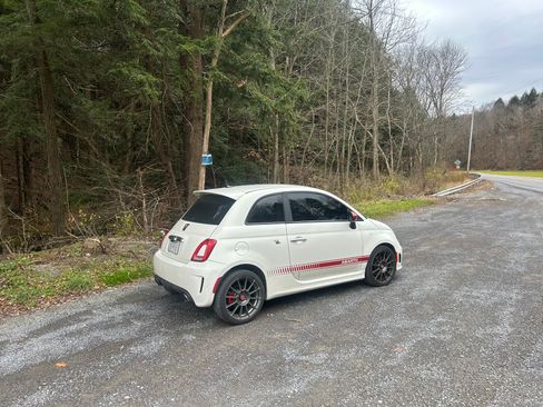 Used 2013 FIAT 500 Abarth w/ Comfort/Convenience Group FWD image 6