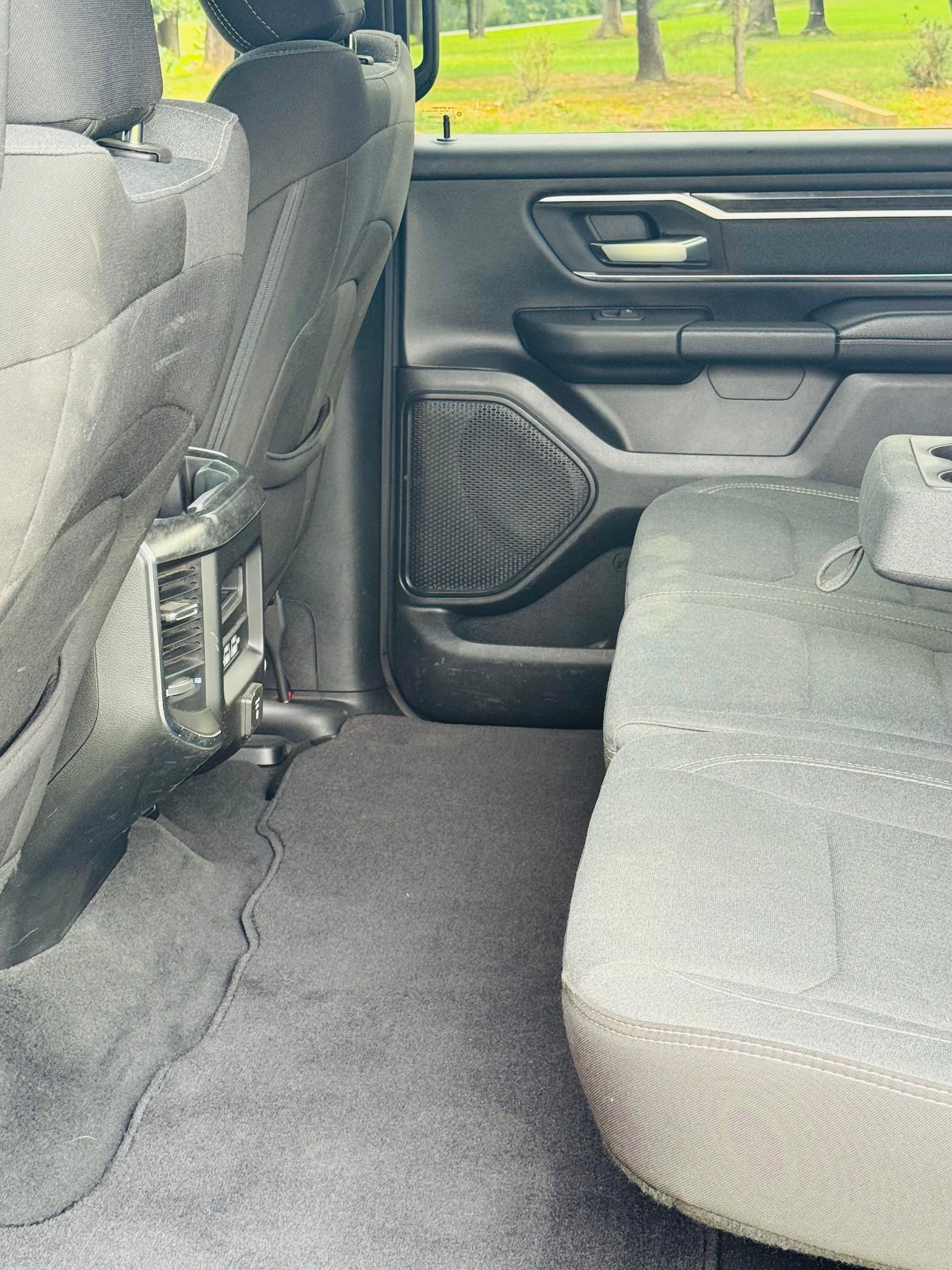 Used 2019 RAM 1500 Big Horn AWD/4WD image 10