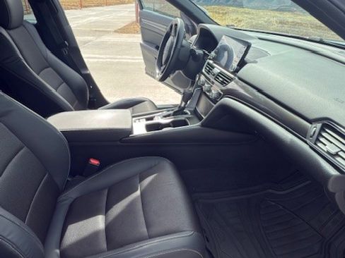 Used 2018 Honda Accord Sport image 12
