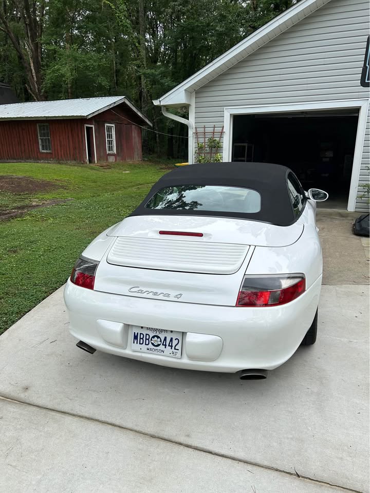 Used 2002 Porsche 911 Carrera 4 AWD/4WD image 4