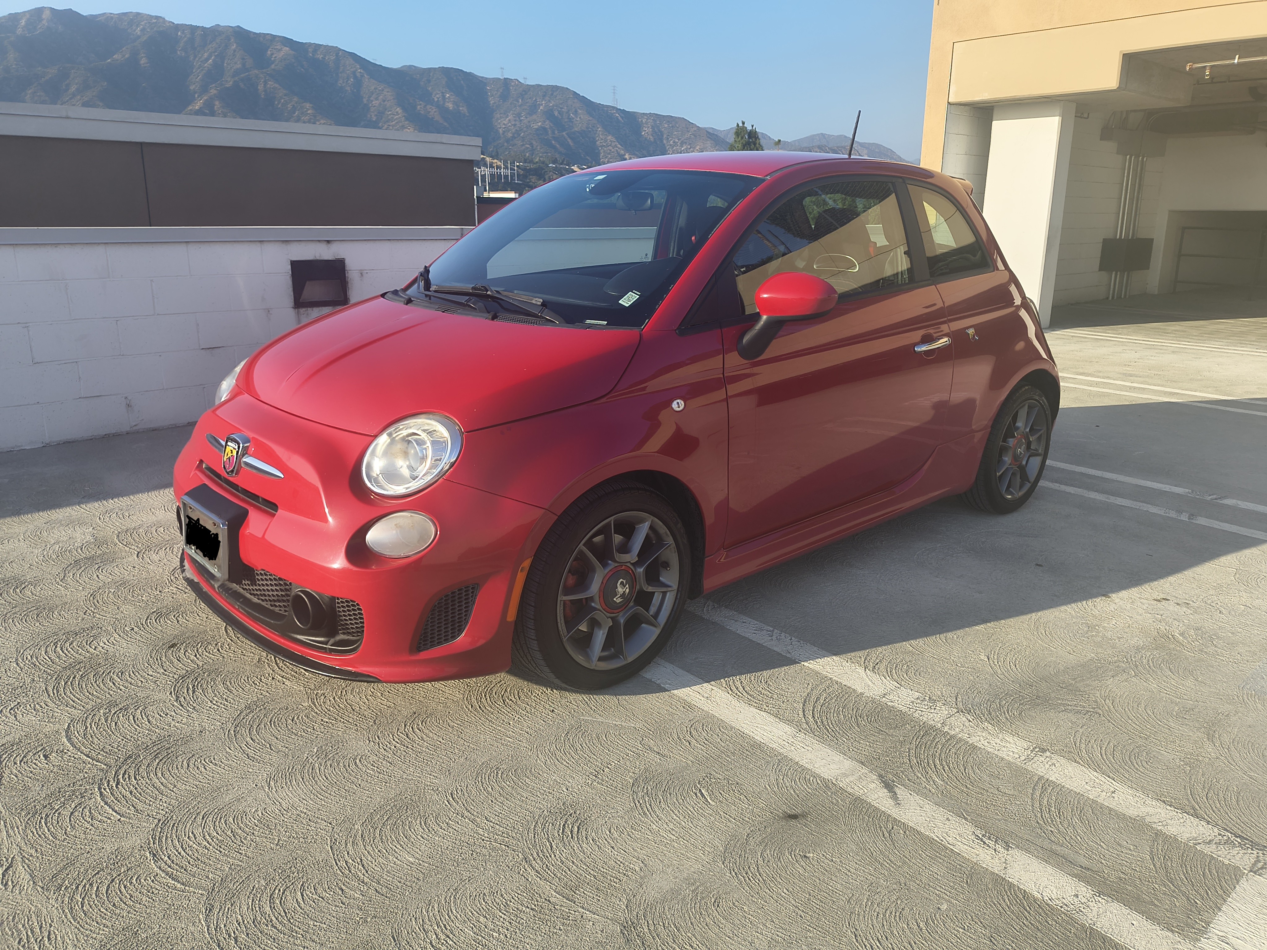 Used 2015 FIAT 500 Abarth FWD image 2