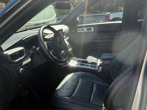 Used 2020 Ford Explorer Limited w/ Class III Trailer Tow Package RWD image 10