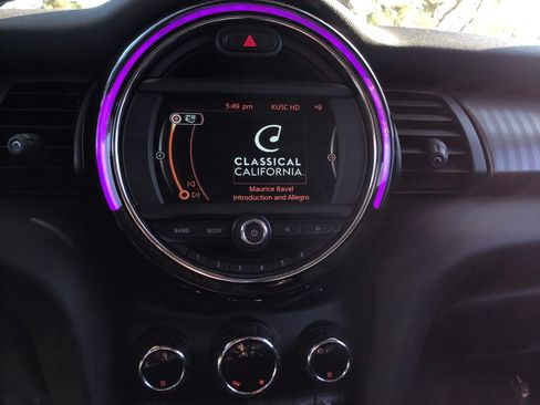 Used 2016 MINI Cooper 2-Door Hardtop image 11