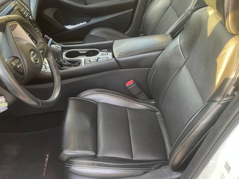 Used 2018 Nissan Maxima Platinum image 10