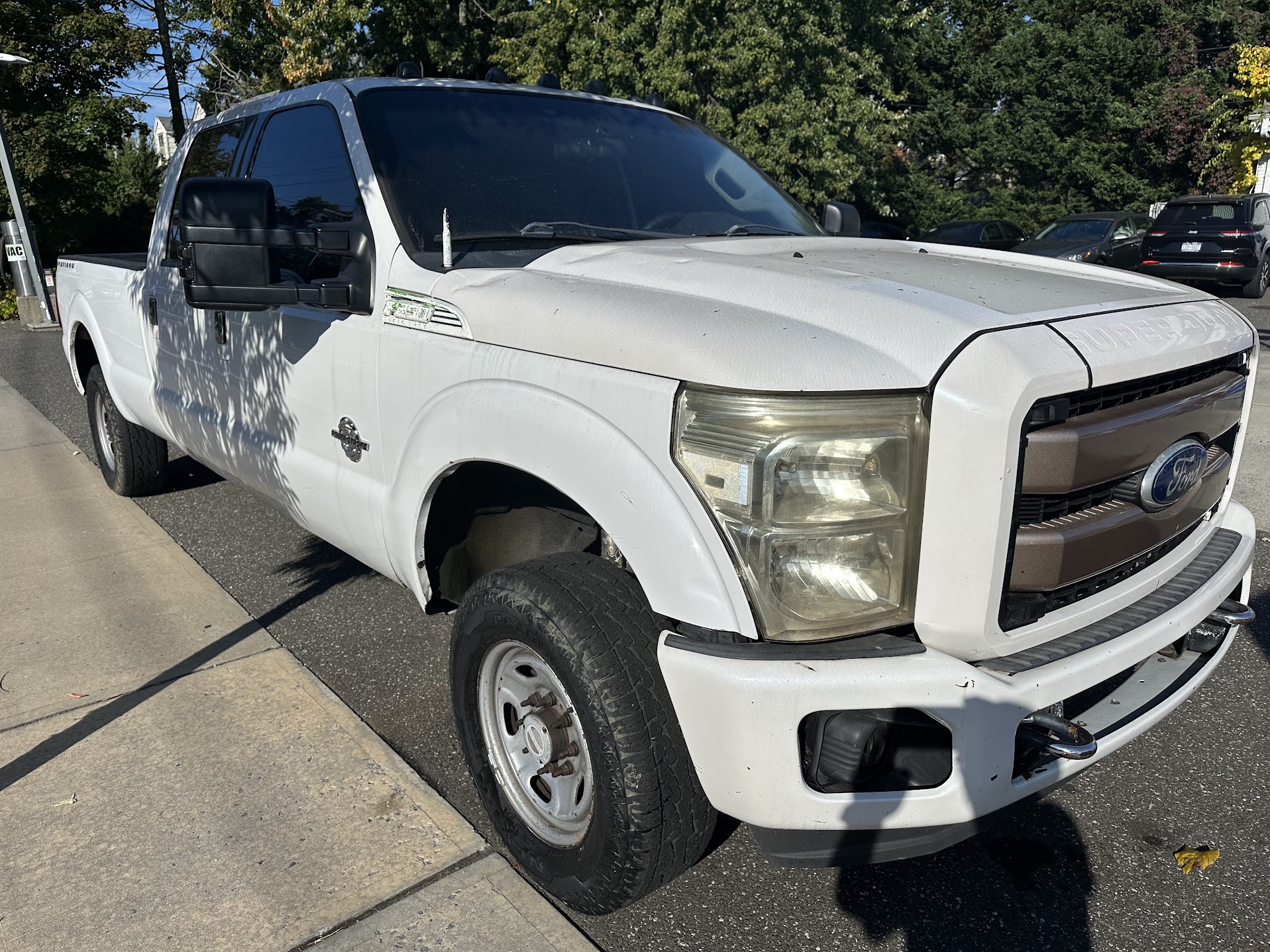 Used 2016 Ford F250 XLT AWD/4WD image 2