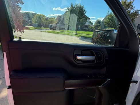 Used 2021 GMC Sierra 1500 SLT w/ SLT Premium Plus Package AWD/4WD image 9