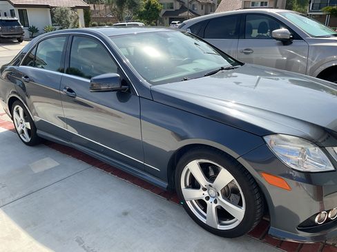 Used 2010 Mercedes-Benz E 350 E 350 Sedan 4D image 10