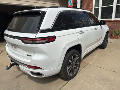 Used 2023 Jeep Grand Cherokee Overland w/ Adv Protech Group III image 5