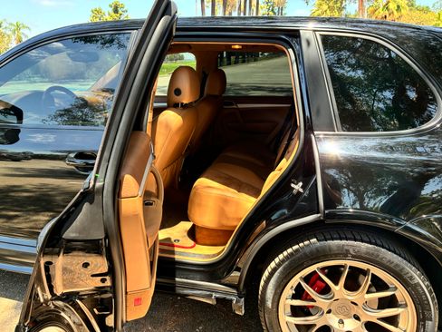 Used 2009 Porsche Cayenne GTS AWD/4WD image 12