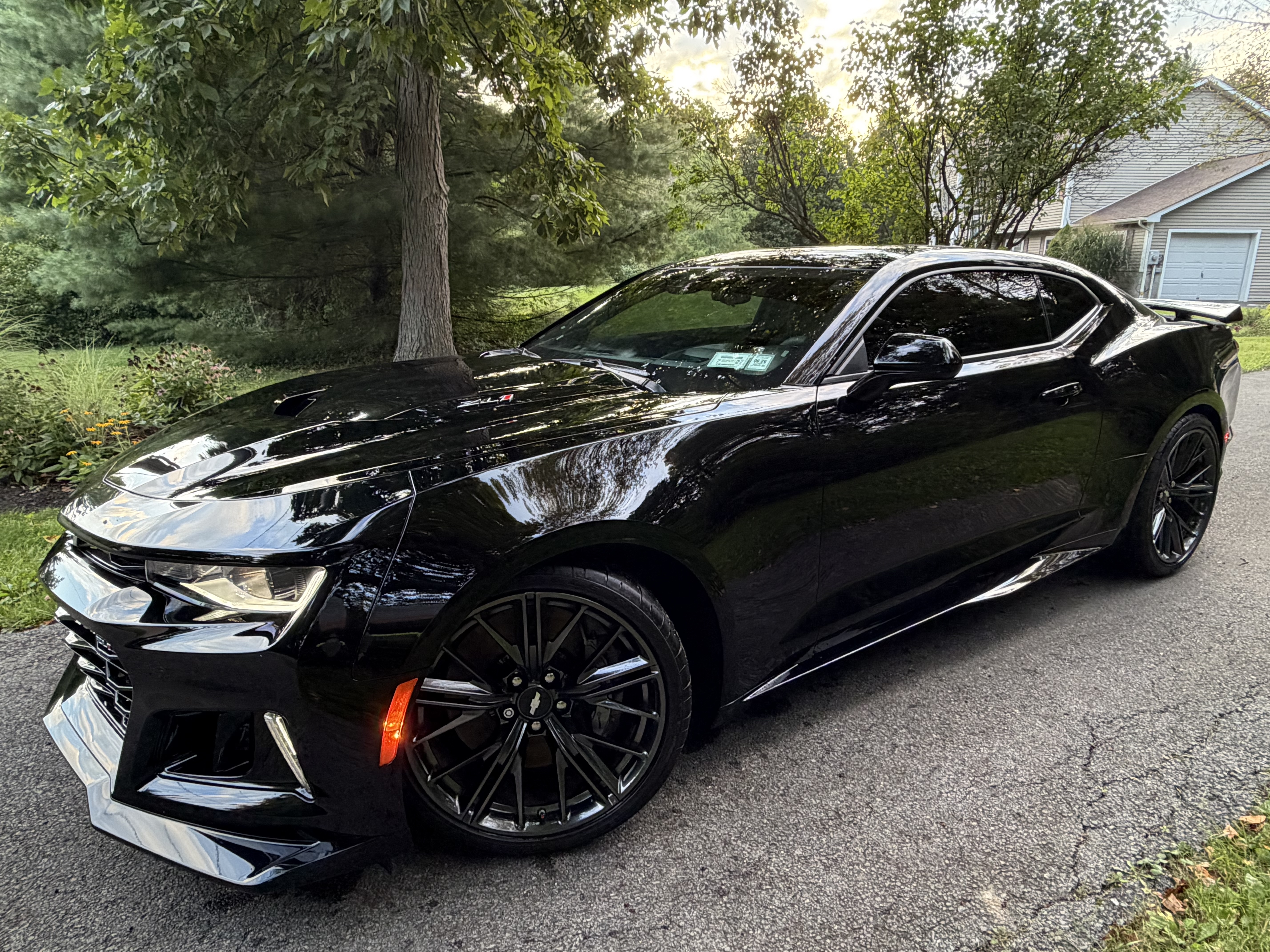 Used 2019 Chevrolet Camaro ZL1 RWD image 2