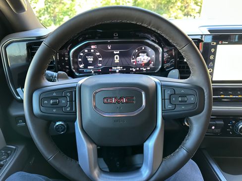 Used 2025 GMC Sierra 1500 SLT w/ SLT Premium Plus Package image 13