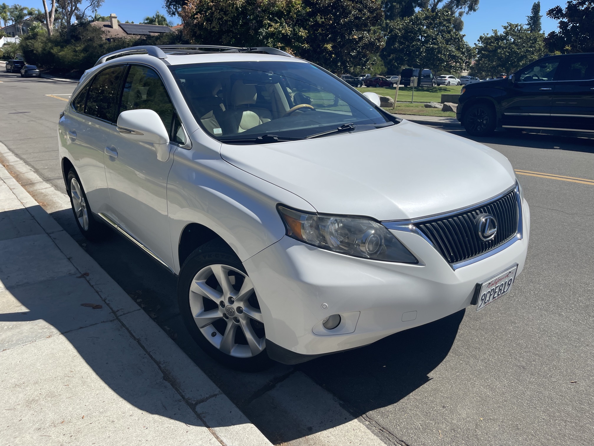 Used 2010 Lexus RX 350 AWD image 2
