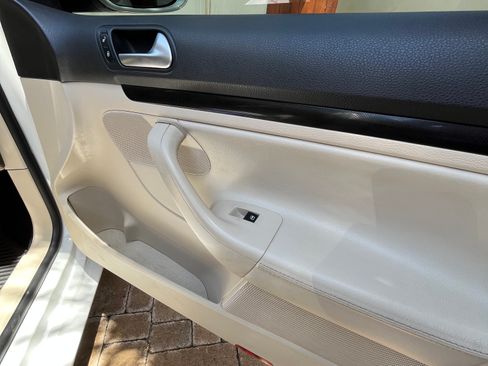 Used 2012 Volkswagen Jetta TDI FWD image 11