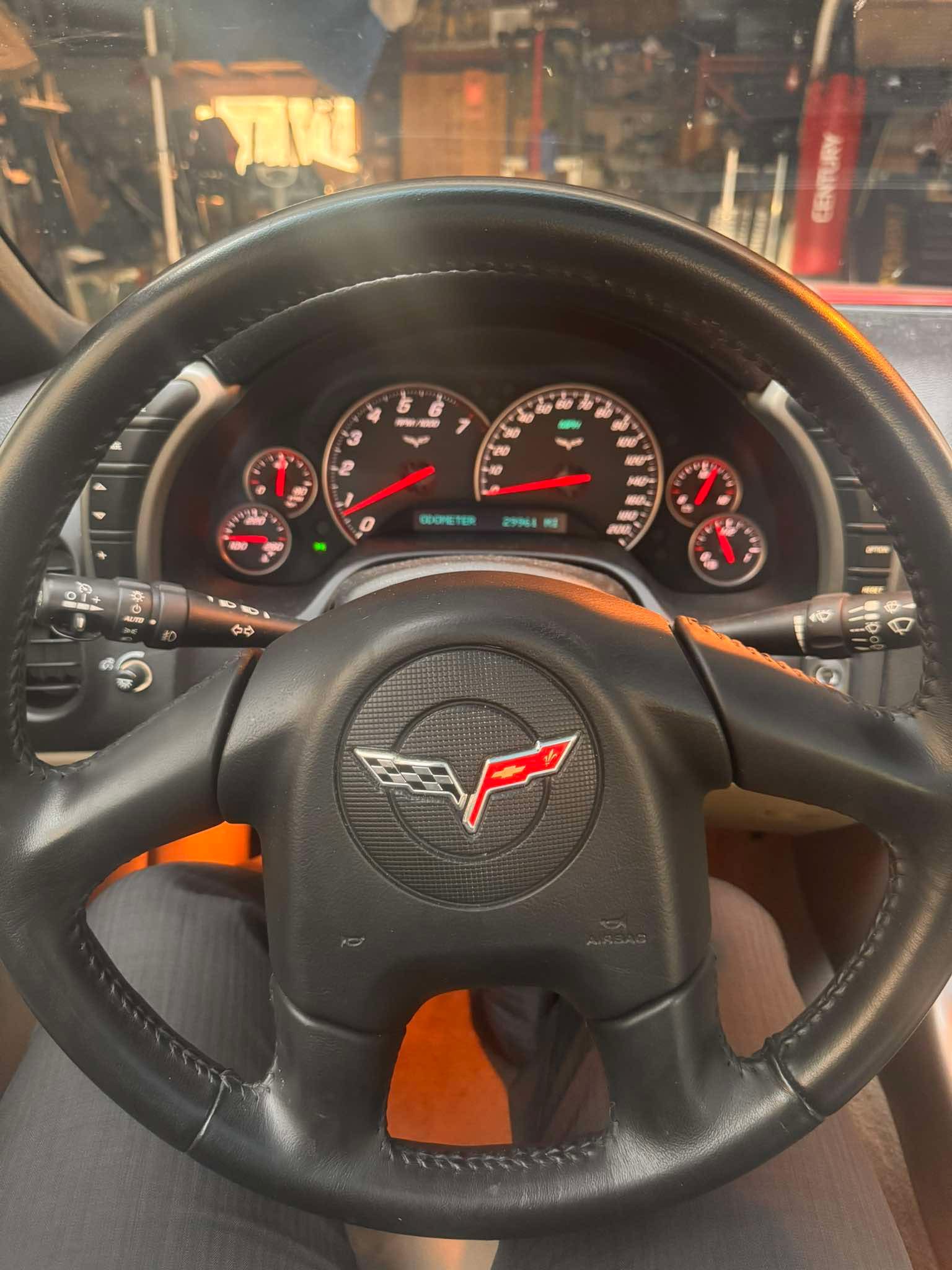 Used 2005 Chevrolet Corvette Coupe w/ Preferred Equipment Group RWD image 5