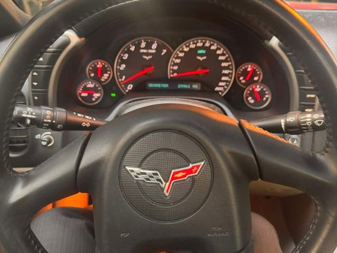 Used 2005 Chevrolet Corvette Coupe w/ Preferred Equipment Group RWD image 5
