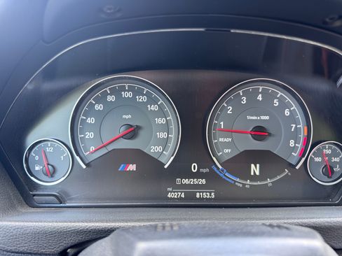 Used 2018 BMW M4 Convertible RWD image 17
