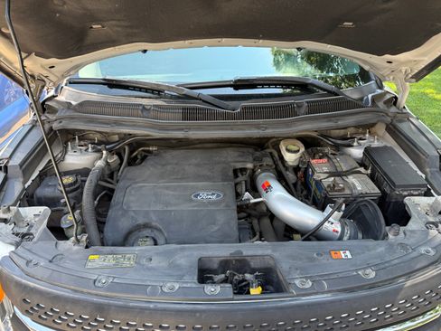 Used 2012 Ford Explorer XLT AWD/4WD image 17