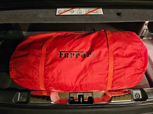 Used 2014 Ferrari California image 27