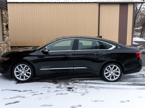 Used 2016 Chevrolet Impala LTZ w/ Enhanced Convenience Package image 2