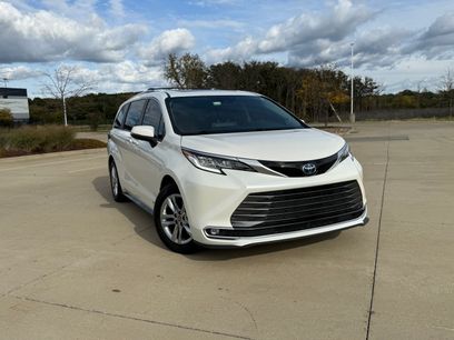 Used 2021 Toyota Sienna Limited