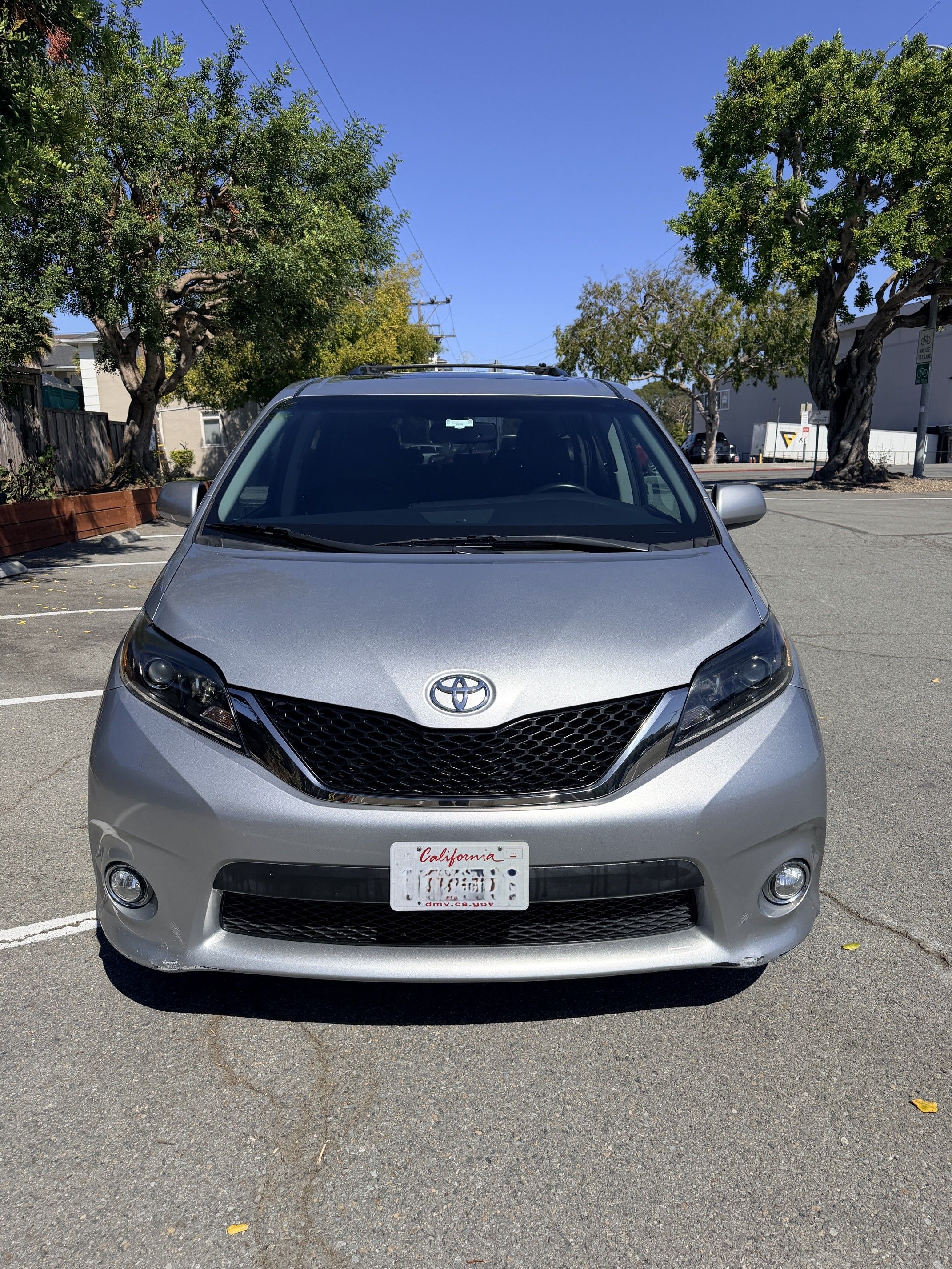Used 2015 Toyota Sienna SE Premium FWD image 10