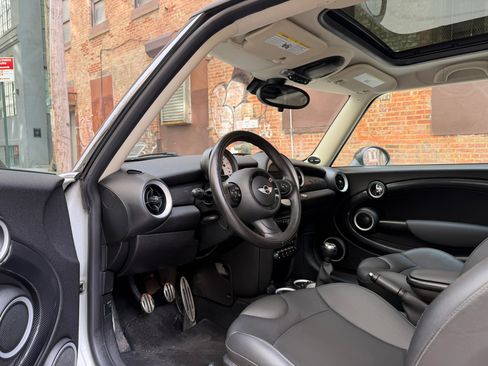 Used 2013 MINI Cooper S image 12