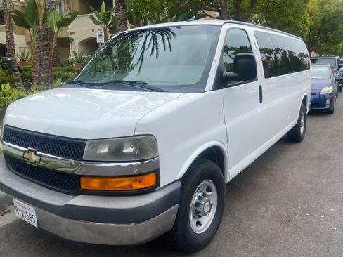 Used 2013 Chevrolet Express 3500 LT w/ LT Preferred Equipment Group image 9