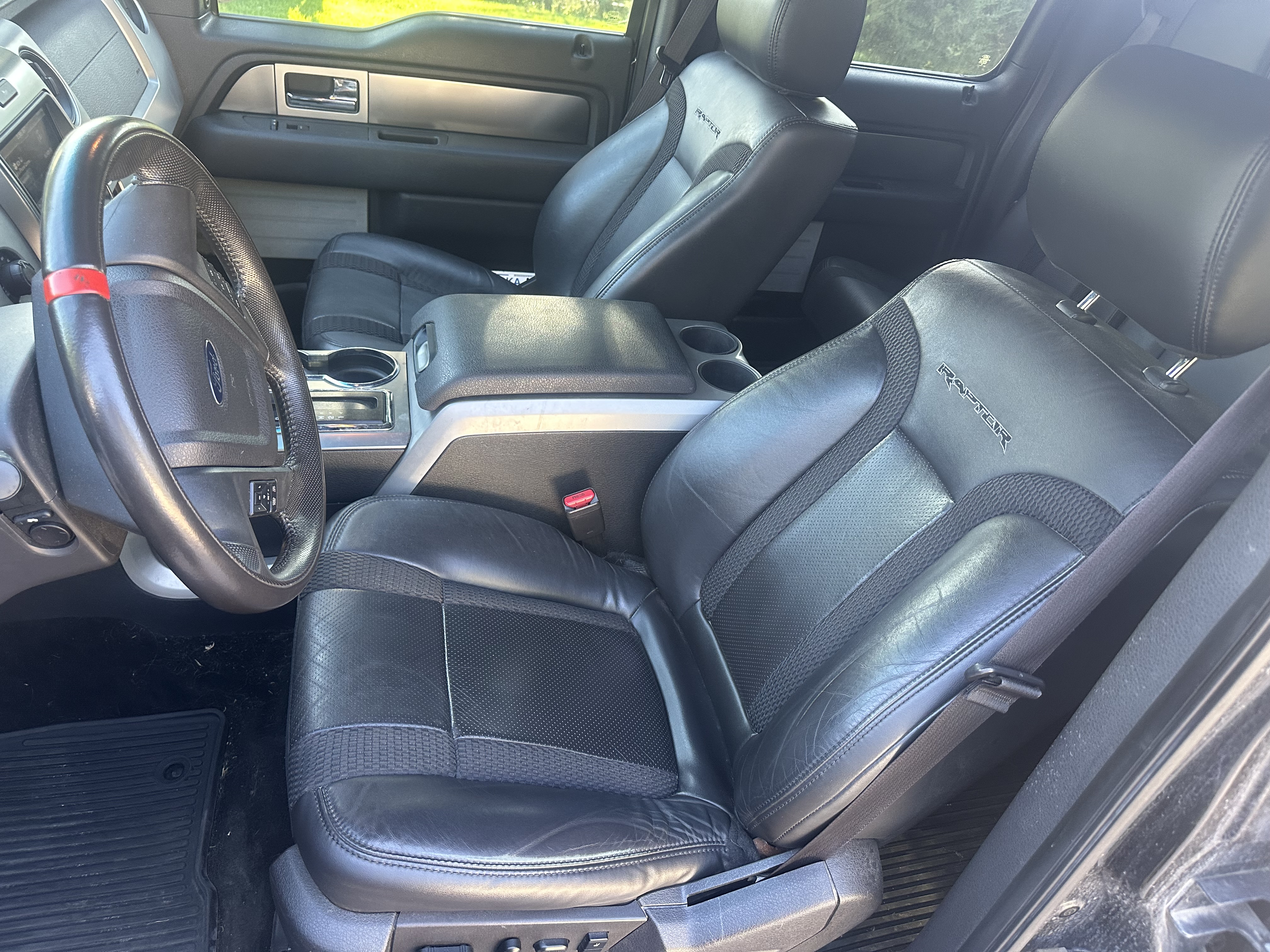 Used 2014 Ford F150 Raptor w/ Equipment Group 801A Luxury AWD/4WD image 21