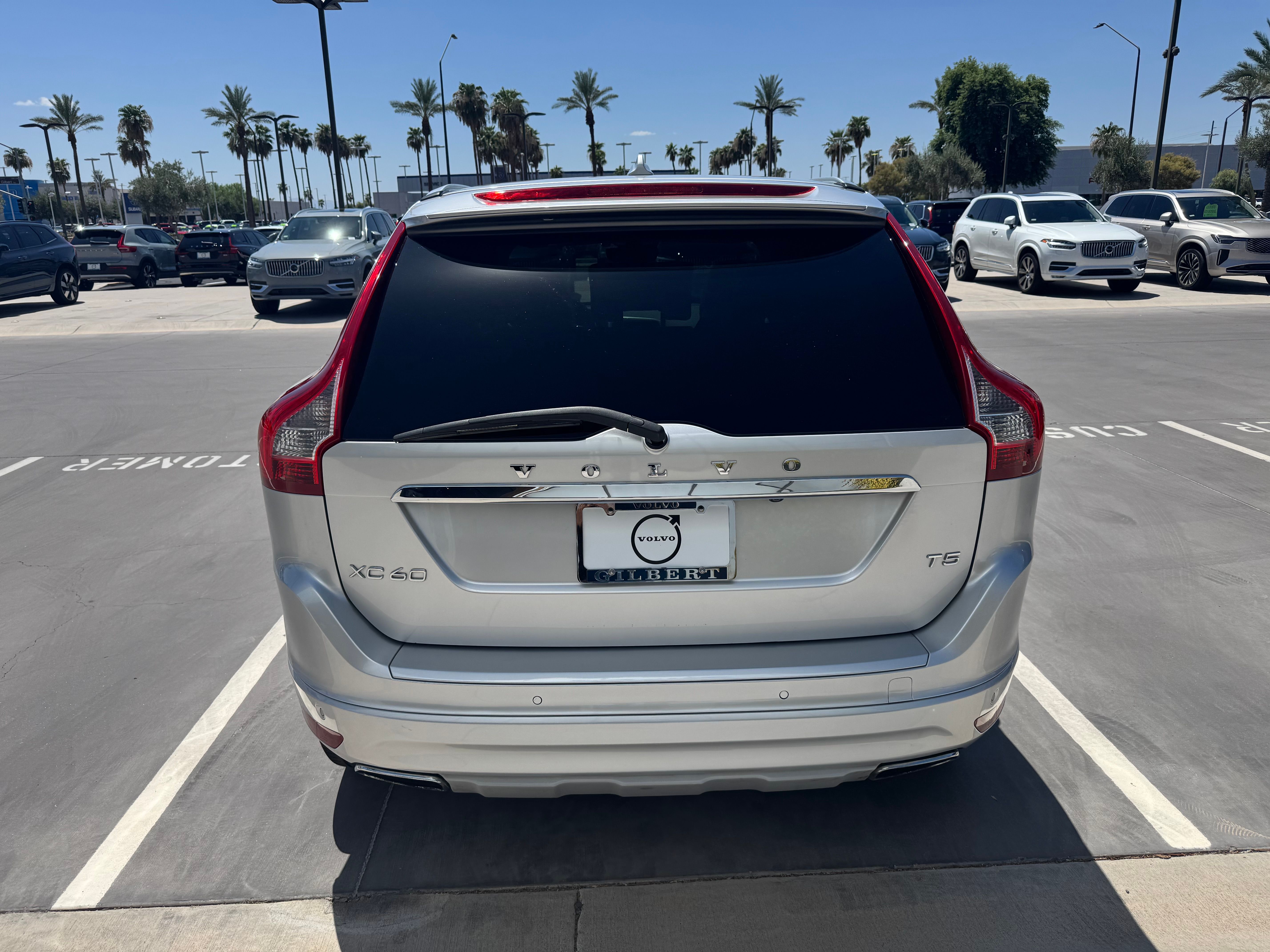 Used 2016 Volvo XC60 T5 Premier w/ Proximity Package FWD image 6